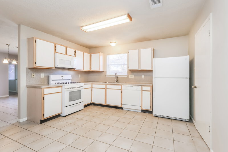 1,655/Mo, 28907 Binefield St Spring, TX 77386 Kitchen View
