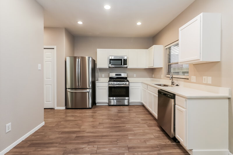 2,200/Mo, 19202 Buckeye Ridge Way Houston, TX 77084 Kitchen View