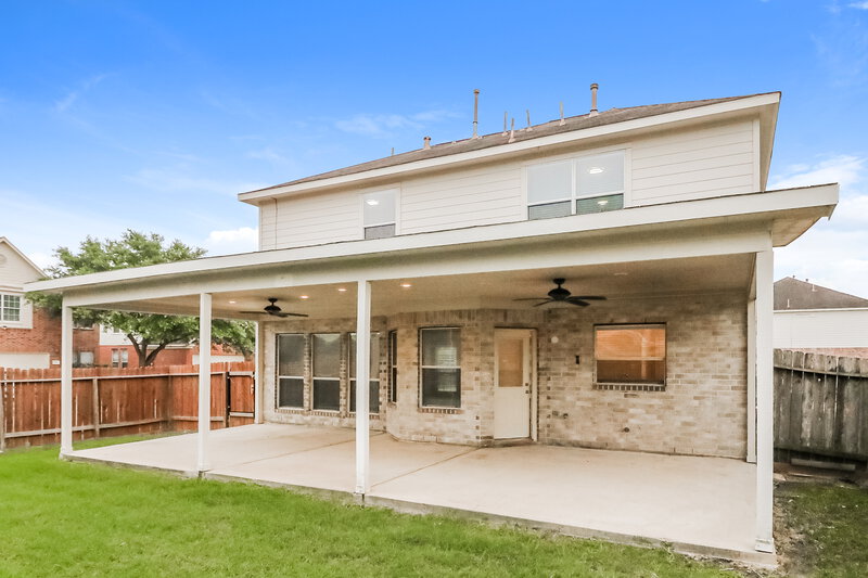 2,200/Mo, 19202 Buckeye Ridge Way Houston, TX 77084 Rear View