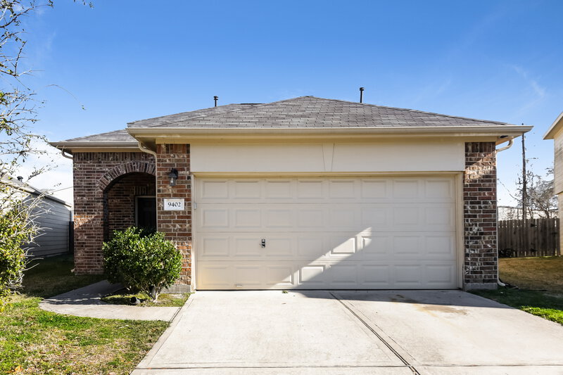 2,215/Mo, 9402 Green Mills Dr Houston, TX 77070 External View