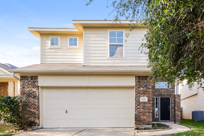 2,200/Mo, 9442 Green Mills Dr Houston, TX 77070 External View