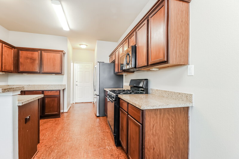 2,200/Mo, 9442 Green Mills Dr Houston, TX 77070 Kitchen View