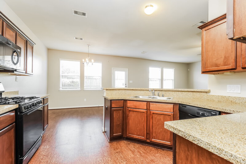 2,200/Mo, 9442 Green Mills Dr Houston, TX 77070 Kitchen View 2
