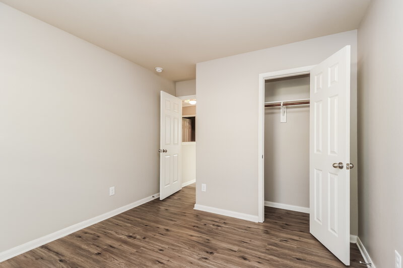 2,200/Mo, 9442 Green Mills Dr Houston, TX 77070 Bedroom View