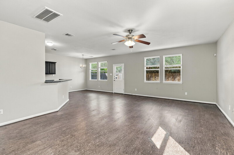 2,040/Mo, 13042 Rose Landing Dr Houston, TX 77070 Living Room View