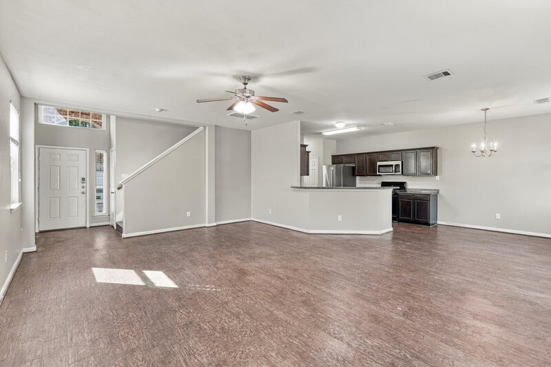 2,040/Mo, 13042 Rose Landing Dr Houston, TX 77070 Living Room View 2