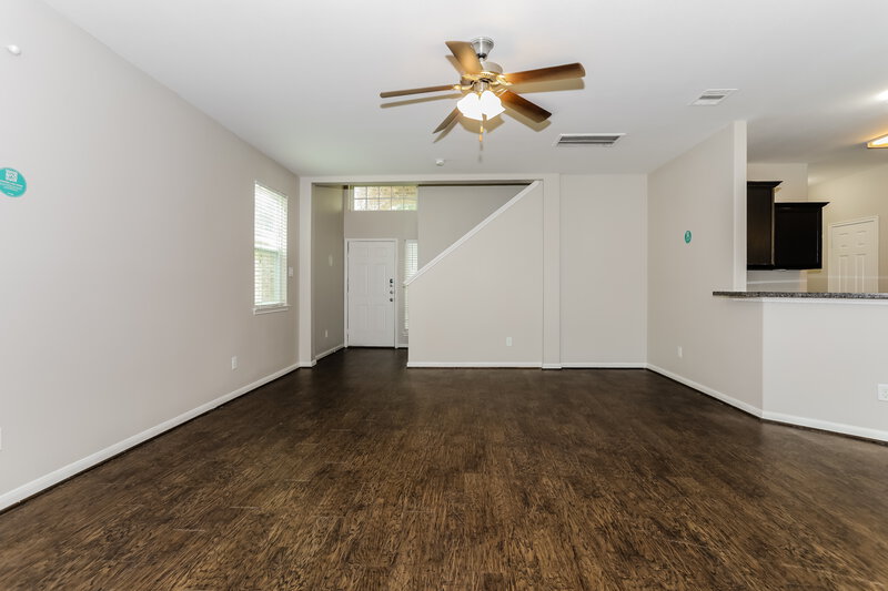2,140/Mo, 13042 Rose Landing Dr Houston, TX 77070 Living Room View 3