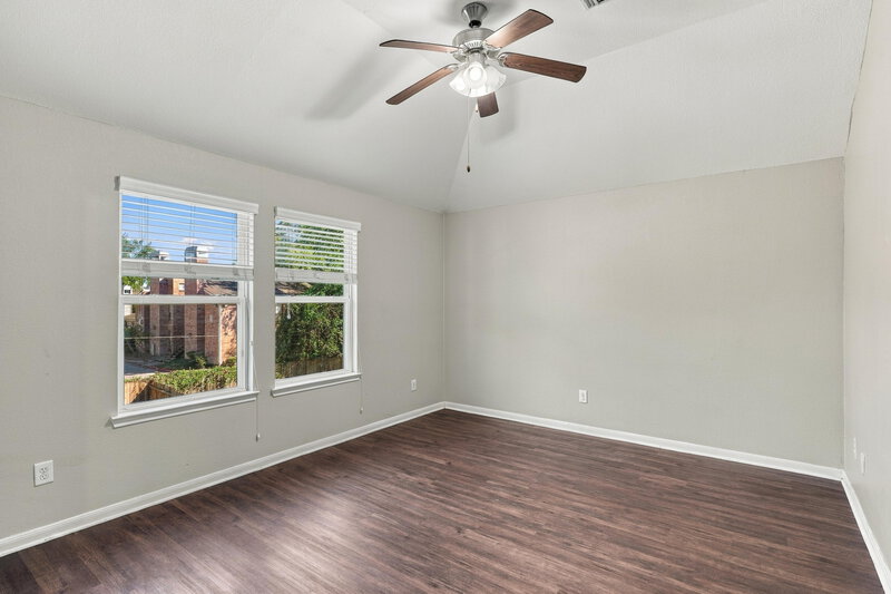 2,040/Mo, 13042 Rose Landing Dr Houston, TX 77070 Primary Bedroom View