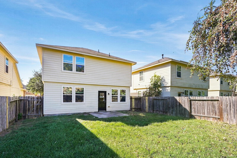 2,040/Mo, 13042 Rose Landing Dr Houston, TX 77070 Rear View