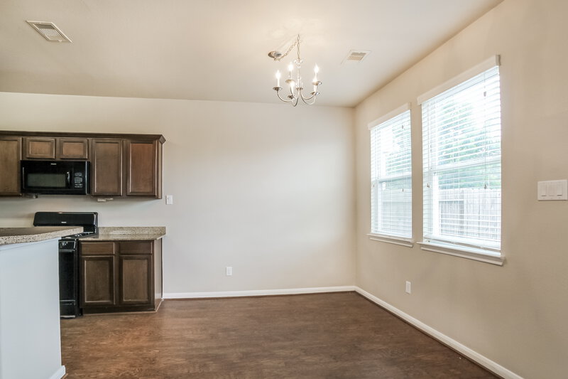 2,095/Mo, 9506 Green Mills Dr Houston, TX 77070 Dining Room View