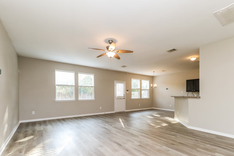 2,030/Mo, 13058 Rose Landing Dr Houston, TX 77070 Living Room View
