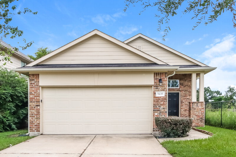 1,980/Mo, 9439 Spring Miller Dr Houston, TX 77070 External View
