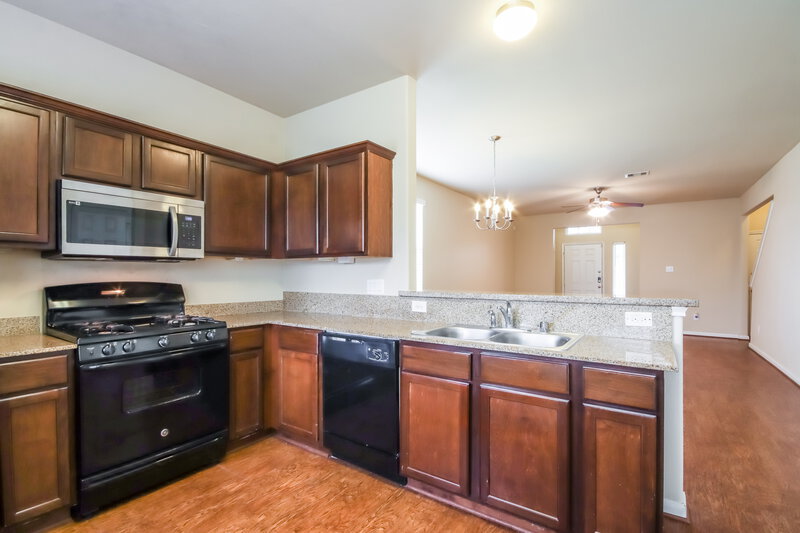 1,980/Mo, 9439 Spring Miller Dr Houston, TX 77070 Kitchen View 2