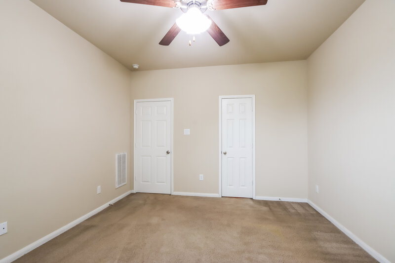 1,980/Mo, 9439 Spring Miller Dr Houston, TX 77070 Main Bedroom View 2