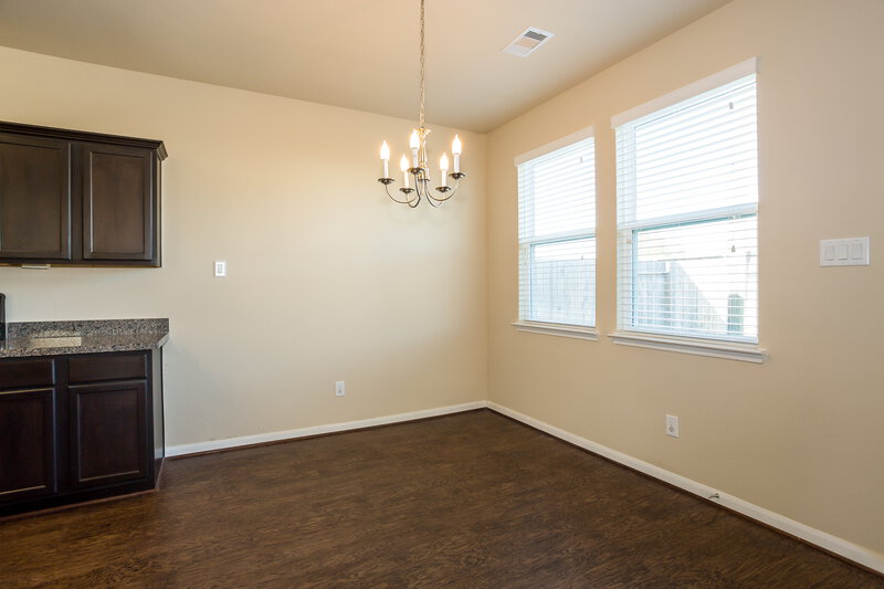 1,900/Mo, 9434 Green Mills Dr Houston, TX 77070 Dining Room View