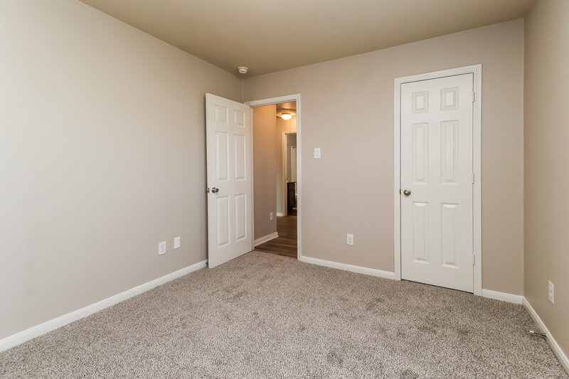 2,050/Mo, 9430 Green Mills Dr Houston, TX 77070 Bedroom View 3