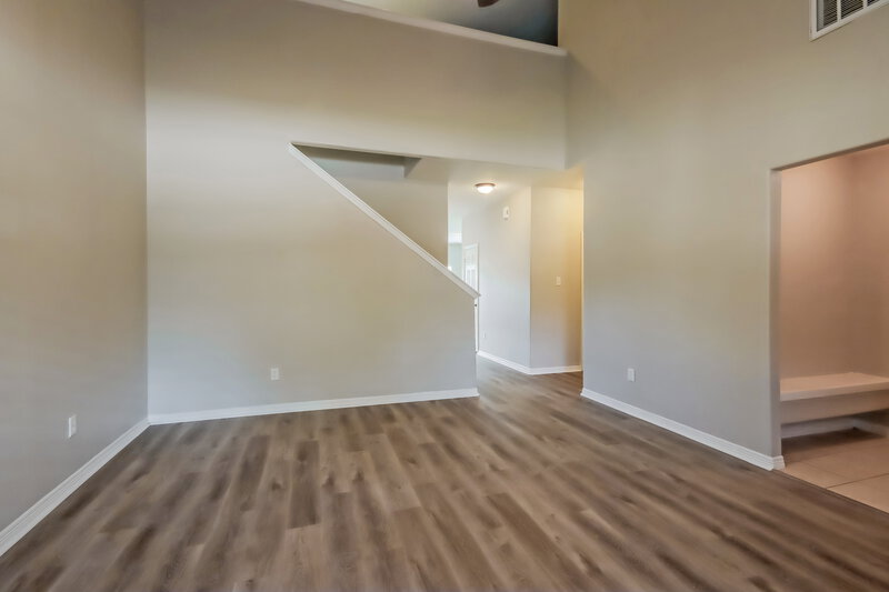 2,060/Mo, 21330 Berry Vine St Tomball, TX 77375 Living Room View 2