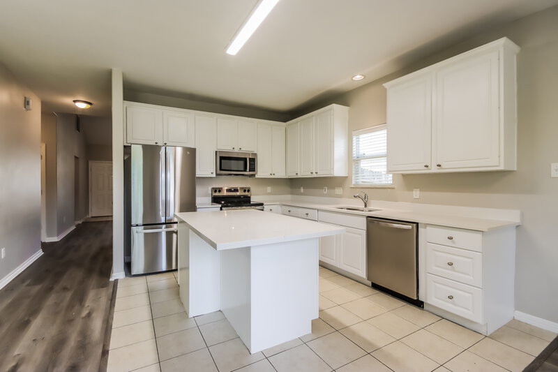 2,060/Mo, 21330 Berry Vine St Tomball, TX 77375 Kitchen View