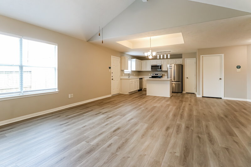 1,795/Mo, 16201 N View Ct Conroe, TX 77302 Living Room View 3