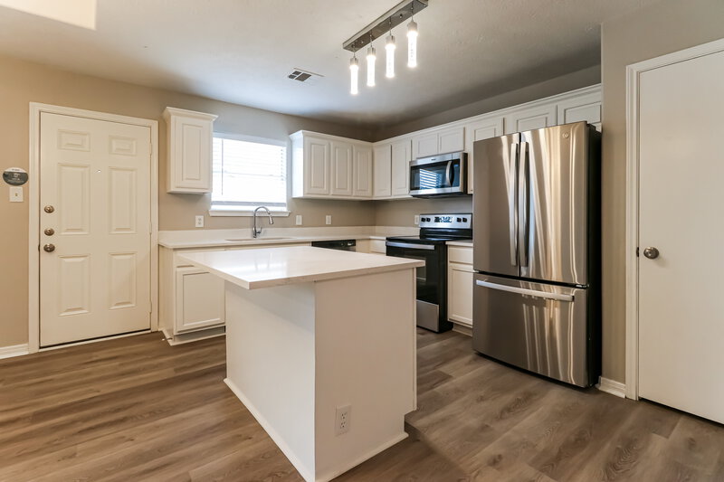 1,795/Mo, 16201 N View Ct Conroe, TX 77302 Kitchen View