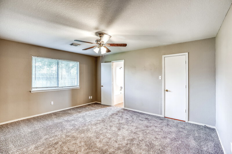 2,135/Mo, 3605 Teal Glen St Pearland, TX 77584 Main Bedroom View