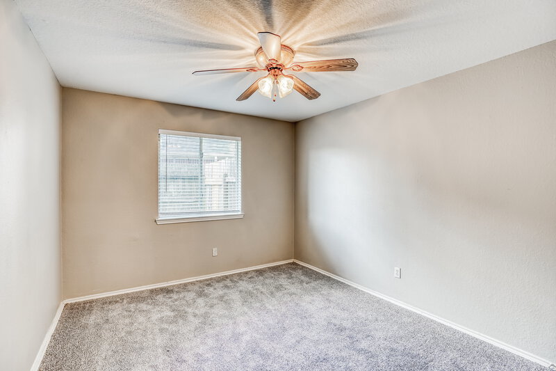 2,135/Mo, 3605 Teal Glen St Pearland, TX 77584 Bedroom View