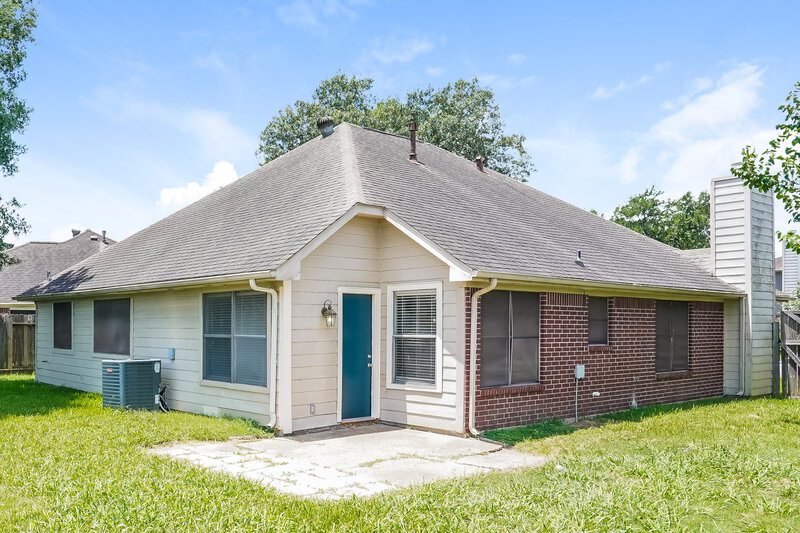 2,135/Mo, 3605 Teal Glen St Pearland, TX 77584 Rear View