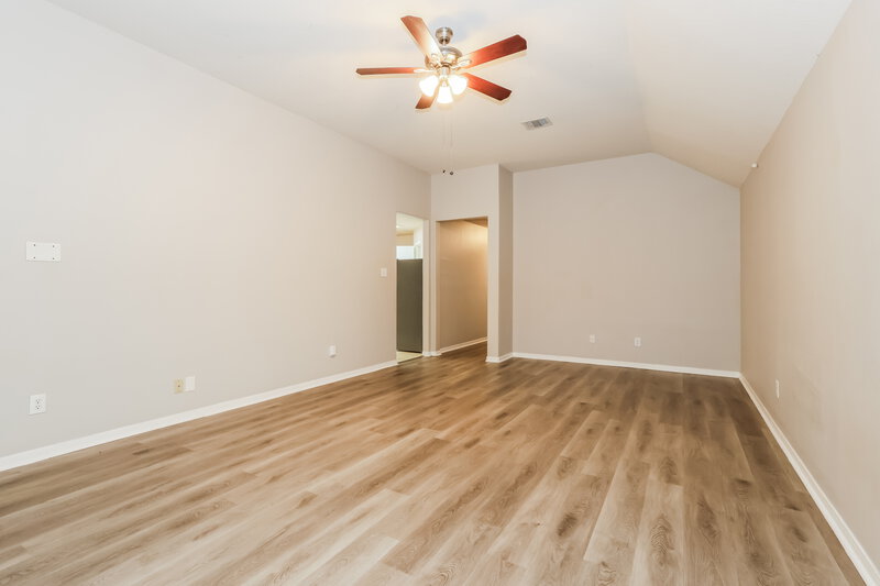 1,805/Mo, 18407 Knob Hill Lake Ln Humble, TX 77346 Living Room View