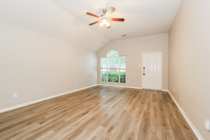 1,805/Mo, 18407 Knob Hill Lake Ln Humble, TX 77346 Living Room View 2