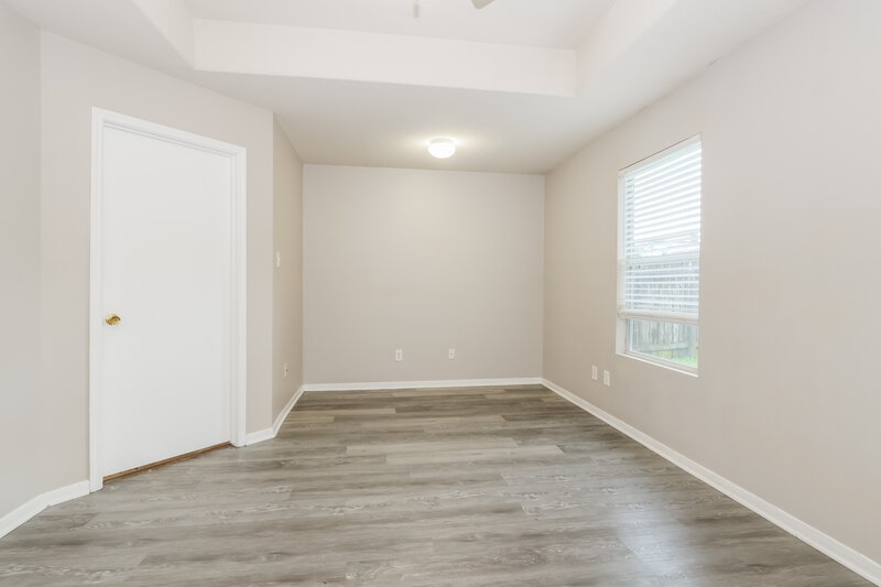 1,805/Mo, 18407 Knob Hill Lake Ln Humble, TX 77346 Main Bedroom View 2