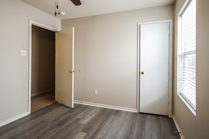 1,825/Mo, 18407 Knob Hill Lake Ln Humble, TX 77346 Bedroom View 2