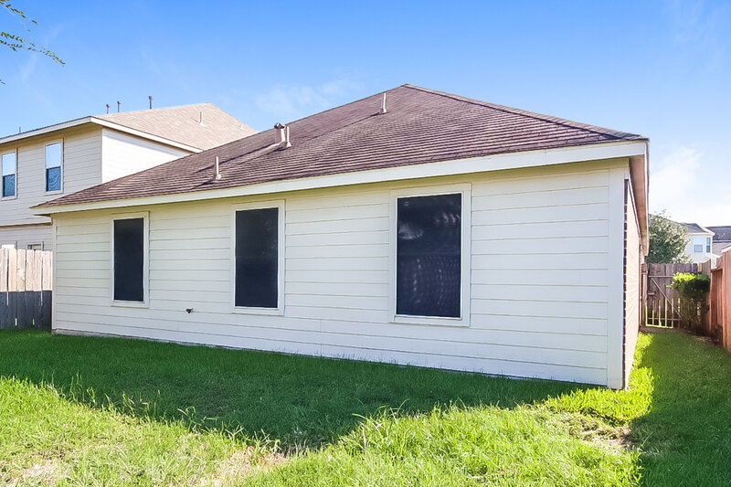 1,825/Mo, 18407 Knob Hill Lake Ln Humble, TX 77346 Rear View
