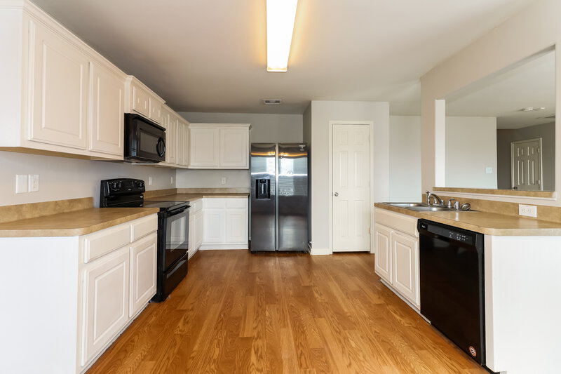 2,690/Mo, 4607 Wheatstone Ct Richmond, TX 77469 Kitchen View