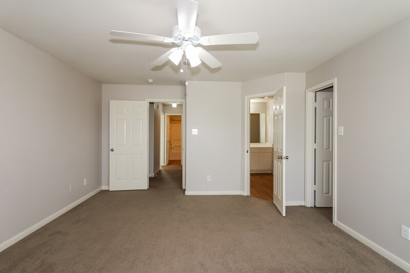 2,690/Mo, 4607 Wheatstone Ct Richmond, TX 77469 Main Bedroom View 2