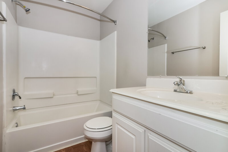 1,940/Mo, 4607 Wheatstone Ct Richmond, TX 77469 Bathroom View