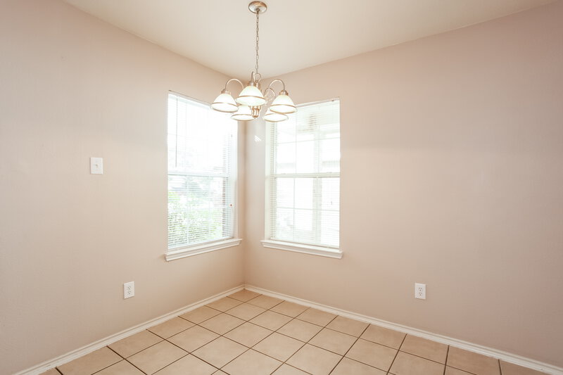 2,220/Mo, 4934 Canyon Blanco Dr Houston, TX 77045 Dining Room View