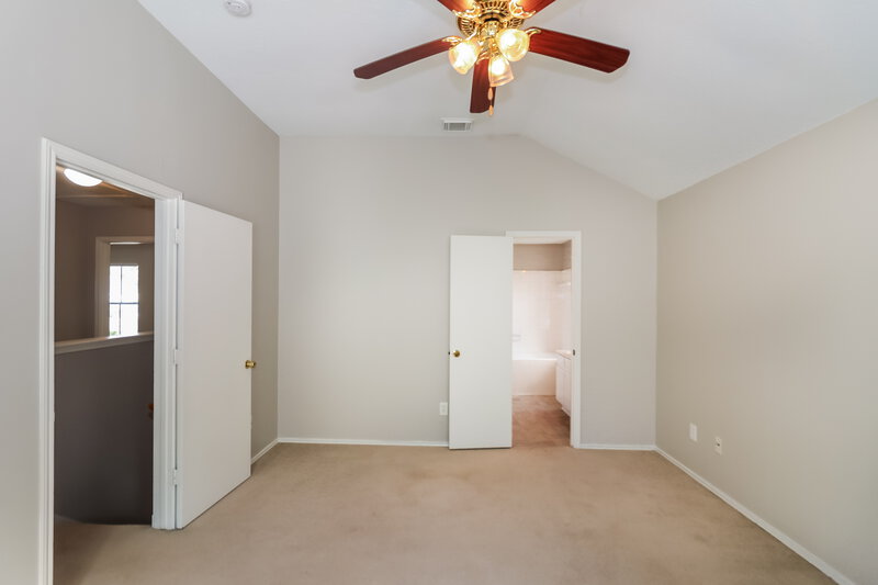 2,660/Mo, 8715 Deer Meadow Dr Houston, TX 77071 Main Bedroom View 2