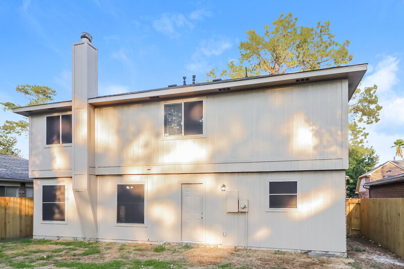 2,390/Mo, 12639 Timbermeadow Dr Houston, TX 77070 Rear View