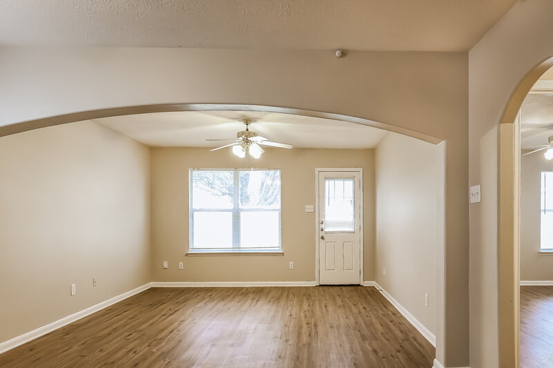 1,760/Mo, 13302 Remme Ridge Ln Houston, TX 77047 Living Room View
