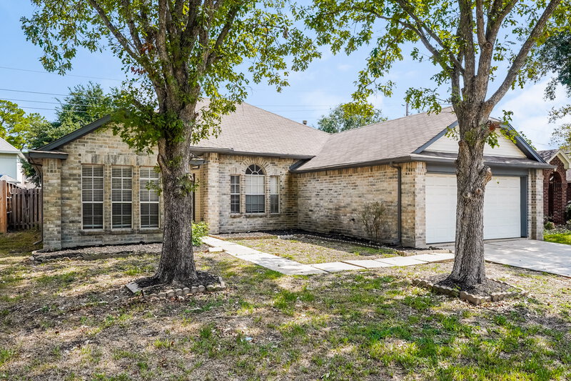 2,015/Mo, 19010 Dee Woods Dr Humble, TX 77346 Front View