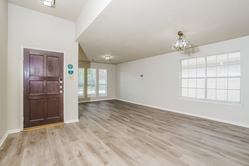 2,015/Mo, 19010 Dee Woods Dr Humble, TX 77346 Dining Room View