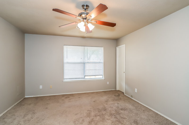 1,880/Mo, 18711 Cleeve Close Humble, TX 77346 Main Bedroom View