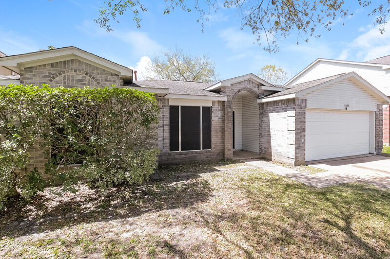 2,050/Mo, 18035 June Forest Dr Humble, TX 77346 Front View