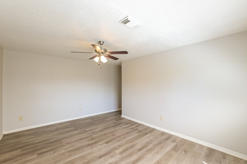 2,050/Mo, 18035 June Forest Dr Humble, TX 77346 Main Bedroom View 2
