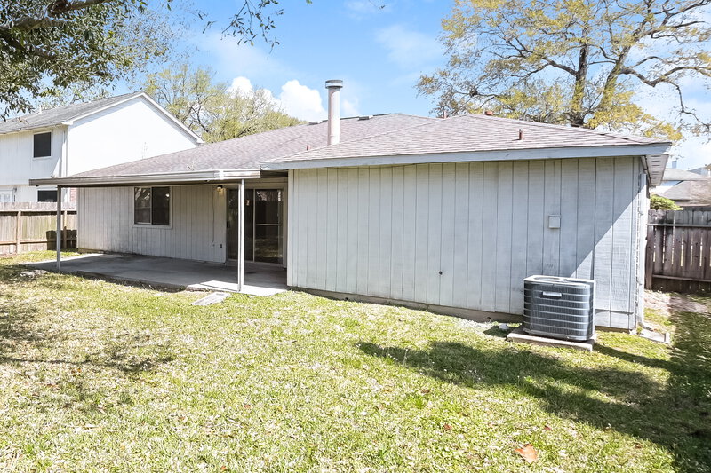 2,050/Mo, 18035 June Forest Dr Humble, TX 77346 Rear View