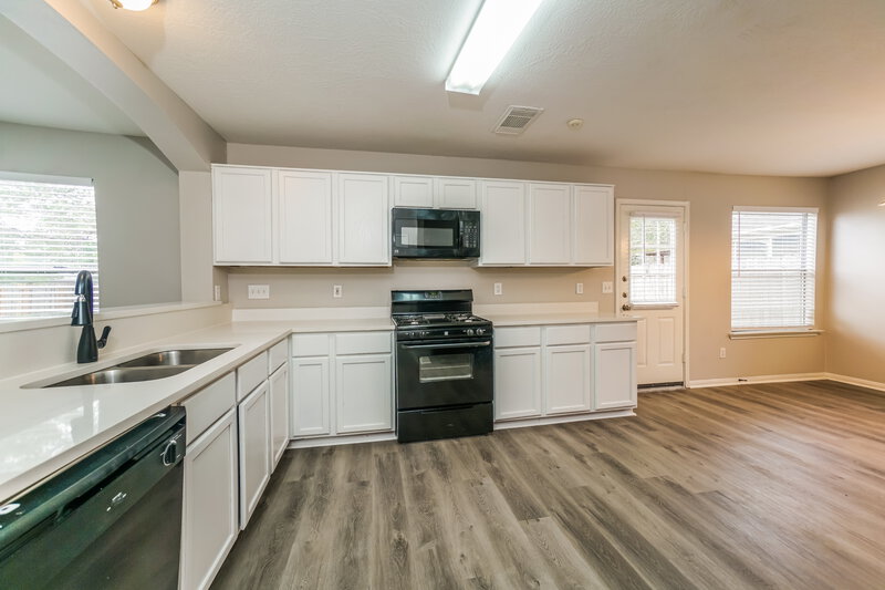 2,100/Mo, 5003 Dawngate Dr Spring, TX 77373 Kitchen View