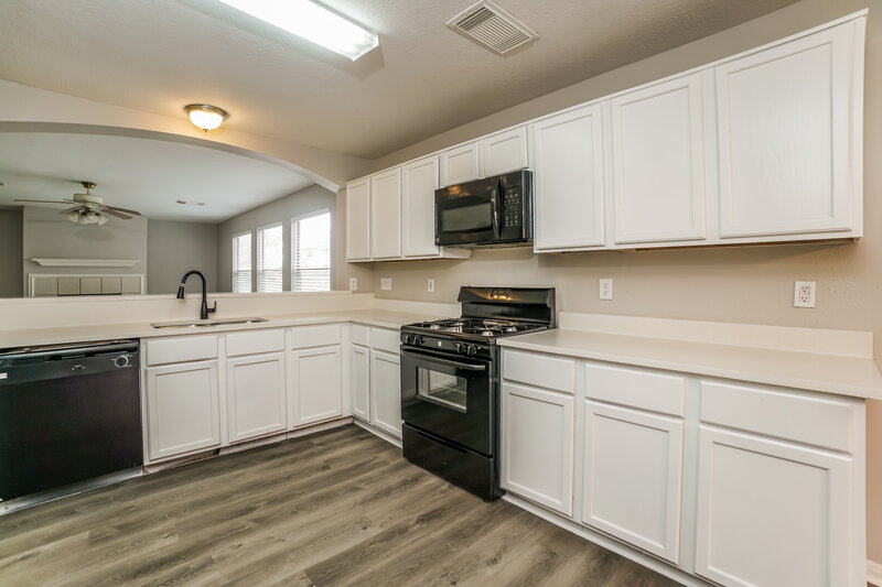 2,100/Mo, 5003 Dawngate Dr Spring, TX 77373 Kitchen View 2