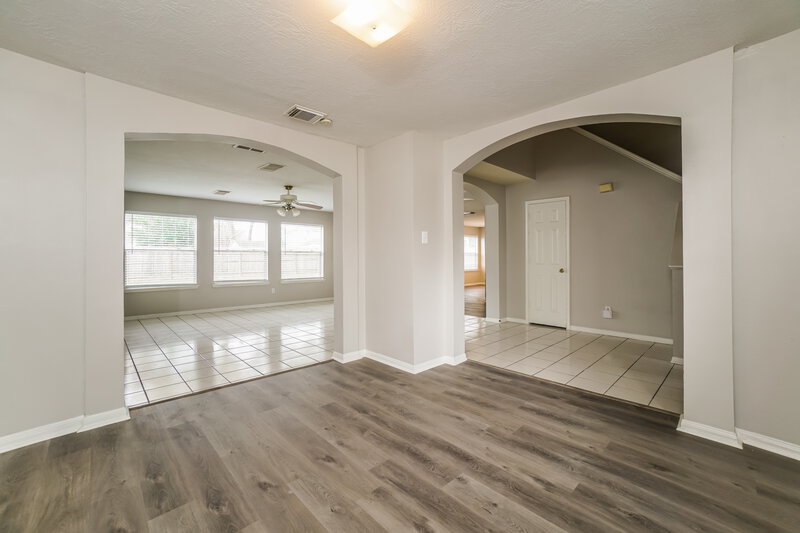 2,100/Mo, 5003 Dawngate Dr Spring, TX 77373 Family Room View