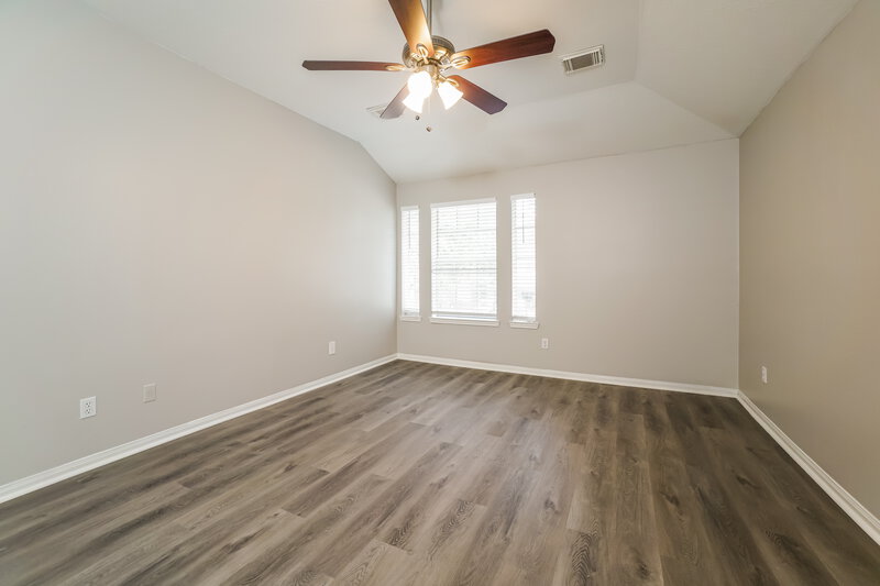 2,100/Mo, 5003 Dawngate Dr Spring, TX 77373 Main Bedroom View
