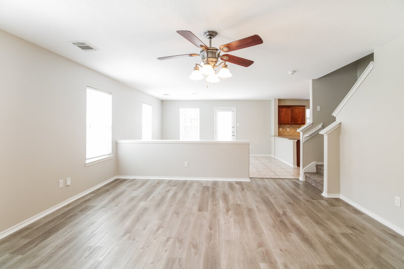2,455/Mo, 18131 Valebluff Ln Cypress, TX 77429 Living Room View 2